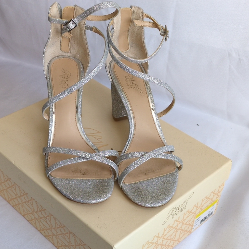 Elegant Silver Strappy Jewel Badgley Mishka Heels